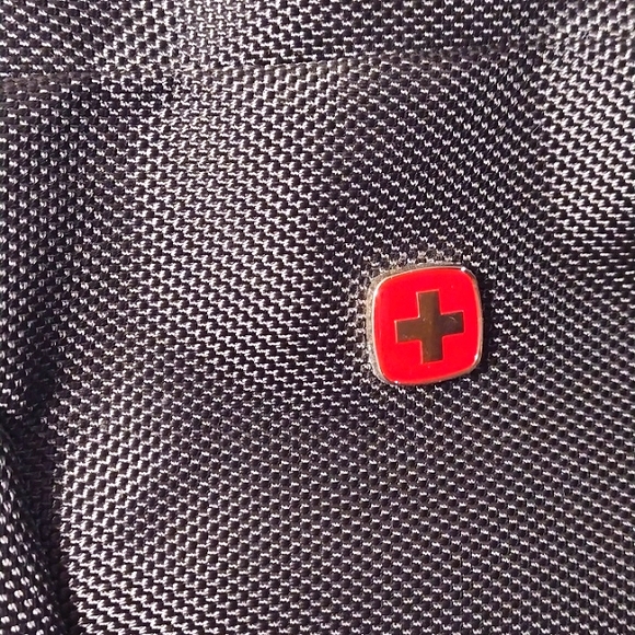 Swiss Gear Hanging Travel Toiletry Case - Picture 4 of 16